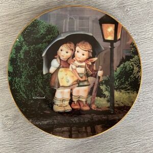 Hummel Danbury Mint - Stormy Weather - Little Companions Collector Plate